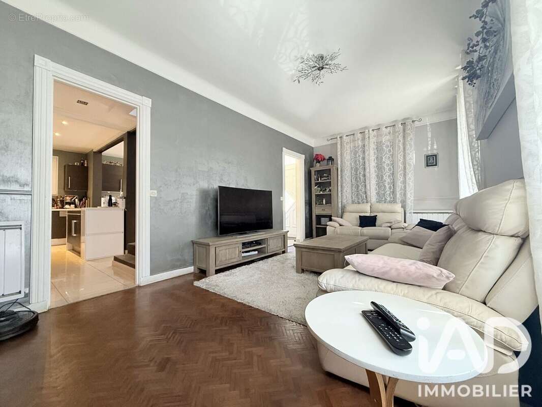 Maison 130 m² à Louvres  - photo 5