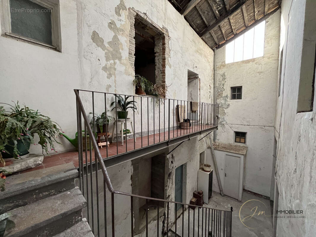 Appartement 350 m² à Ganges  - photo 2