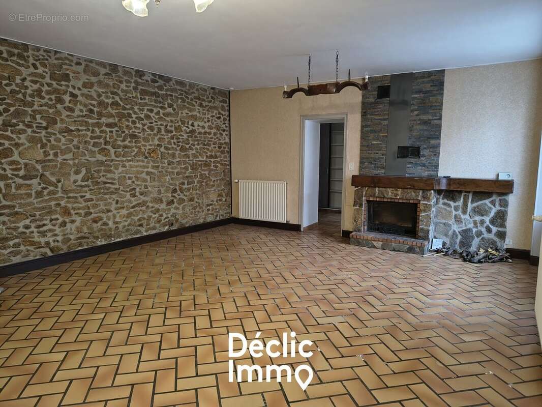 Spacieuse maison de bourg, l'alternative parfaite entre appartement et maison. - photo 2