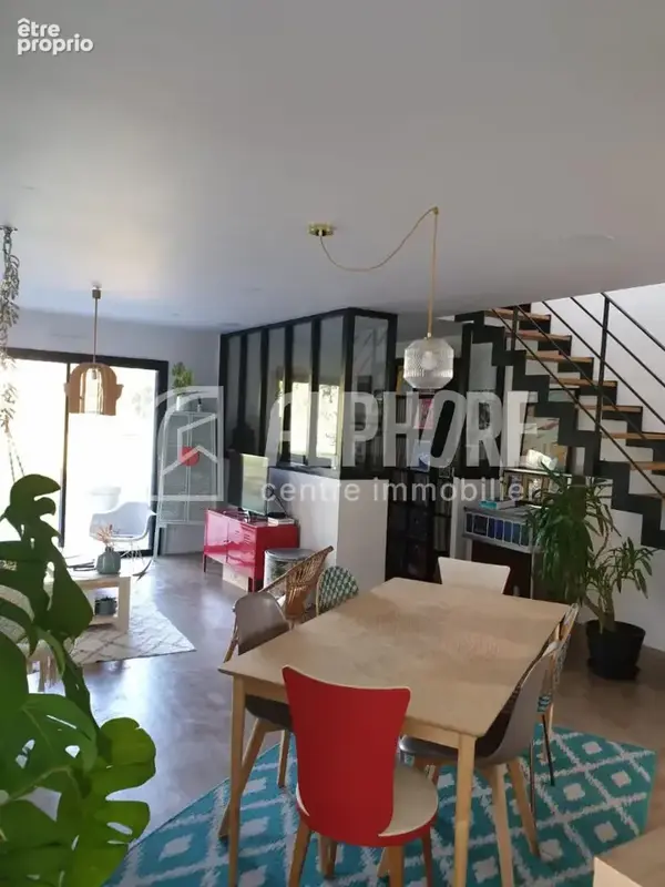 Maison contemporaine de 2017, 4 chambres , garage . - photo 12