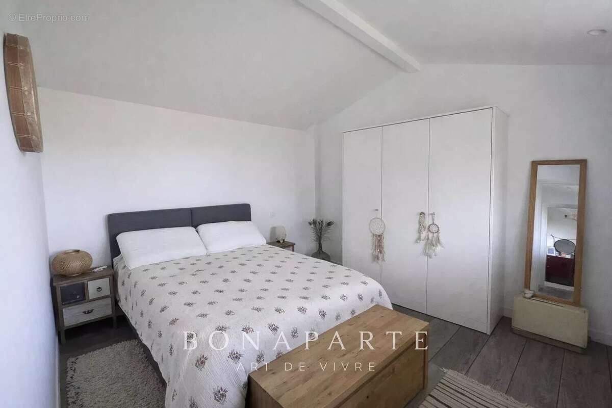 Saint-jean-de-luz - propriete avec piscine et annexe - photo 19