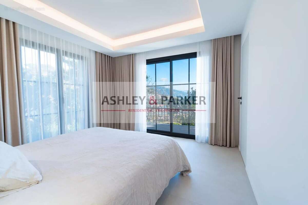 Maison à ROQUEBRUNE-CAP-MARTIN