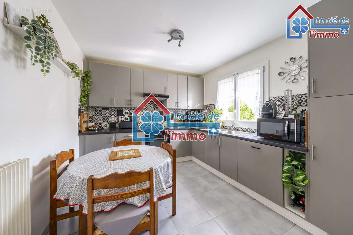 Maison 5 pièces 103 m² à vendre à Moissy-Cramayel (77550) - photo 4