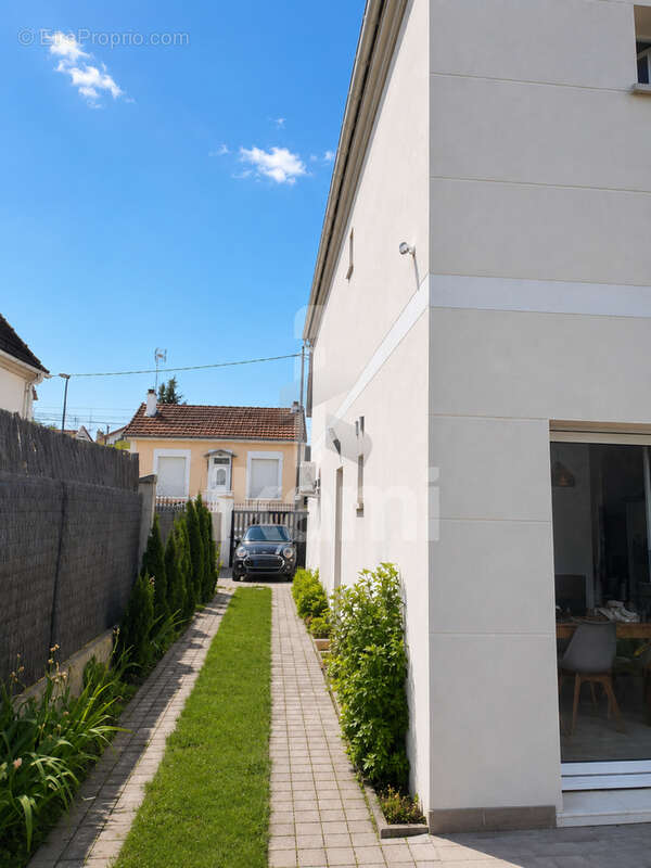 Maison à AULNAY-SOUS-BOIS