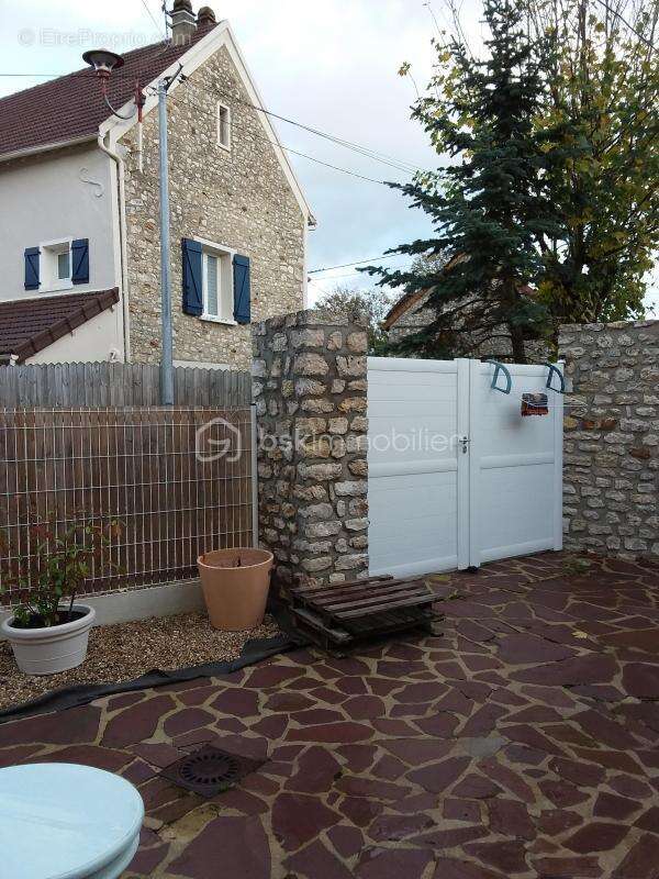 Maison à DAMMARTIN-EN-SERVE