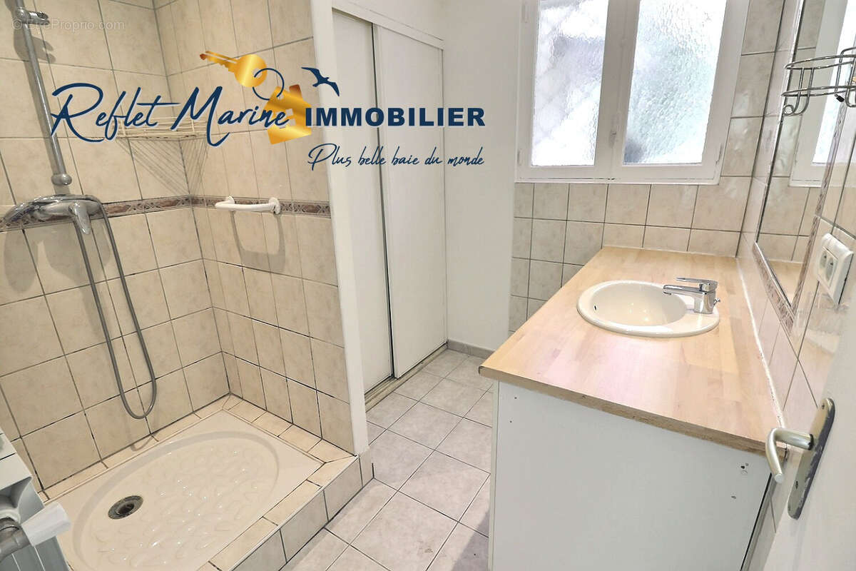 Appartement à SIX-FOURS-LES-PLAGES