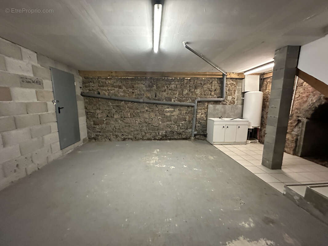 Appartement à L'ARBRESLE