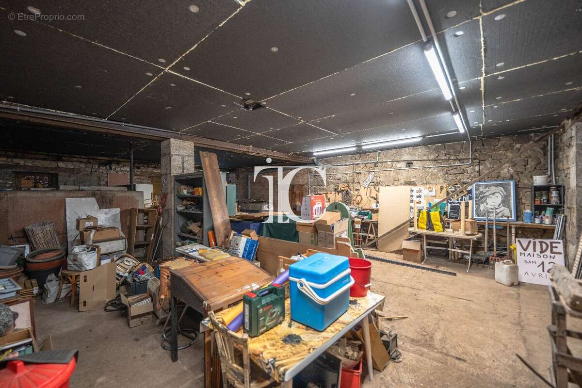 Maison à LES ASSIONS