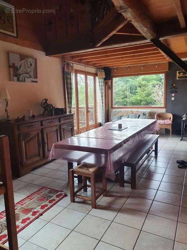 Maison à SAINT-MARTIN-EN-HAUT