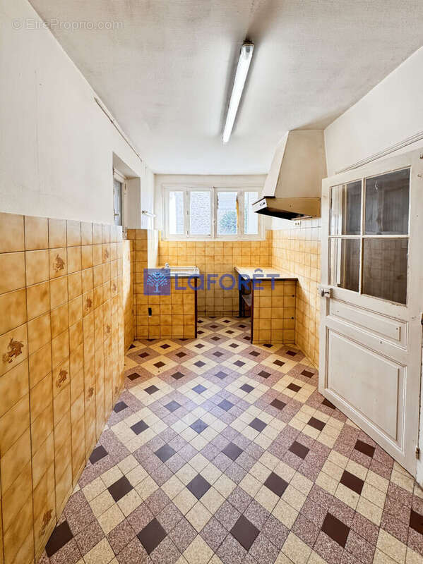 Maison à VILLAINES-LES-ROCHERS