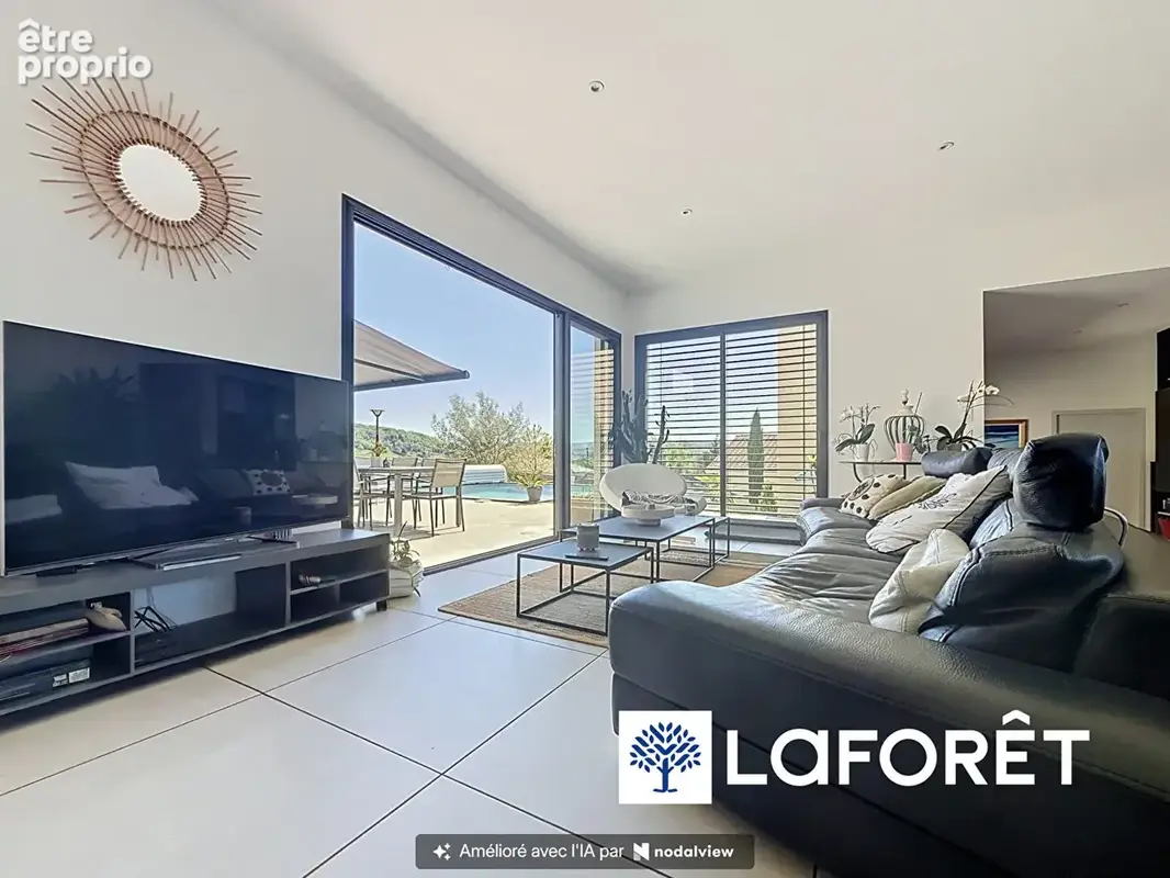 RUY ? Maison contemporaine de plain-pied avec piscine et vue dégagée - photo 2