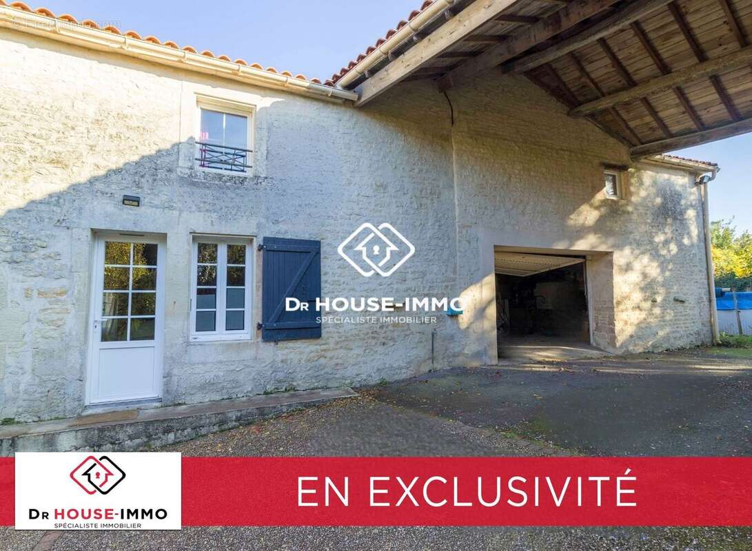 Maison à MOUZEUIL-SAINT-MARTIN