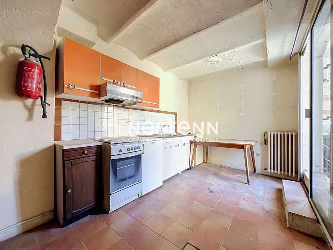 Appartement + local commercial - 82 m² et 108 m² - rue des potiers - pas de copropriété - parking - photo 9