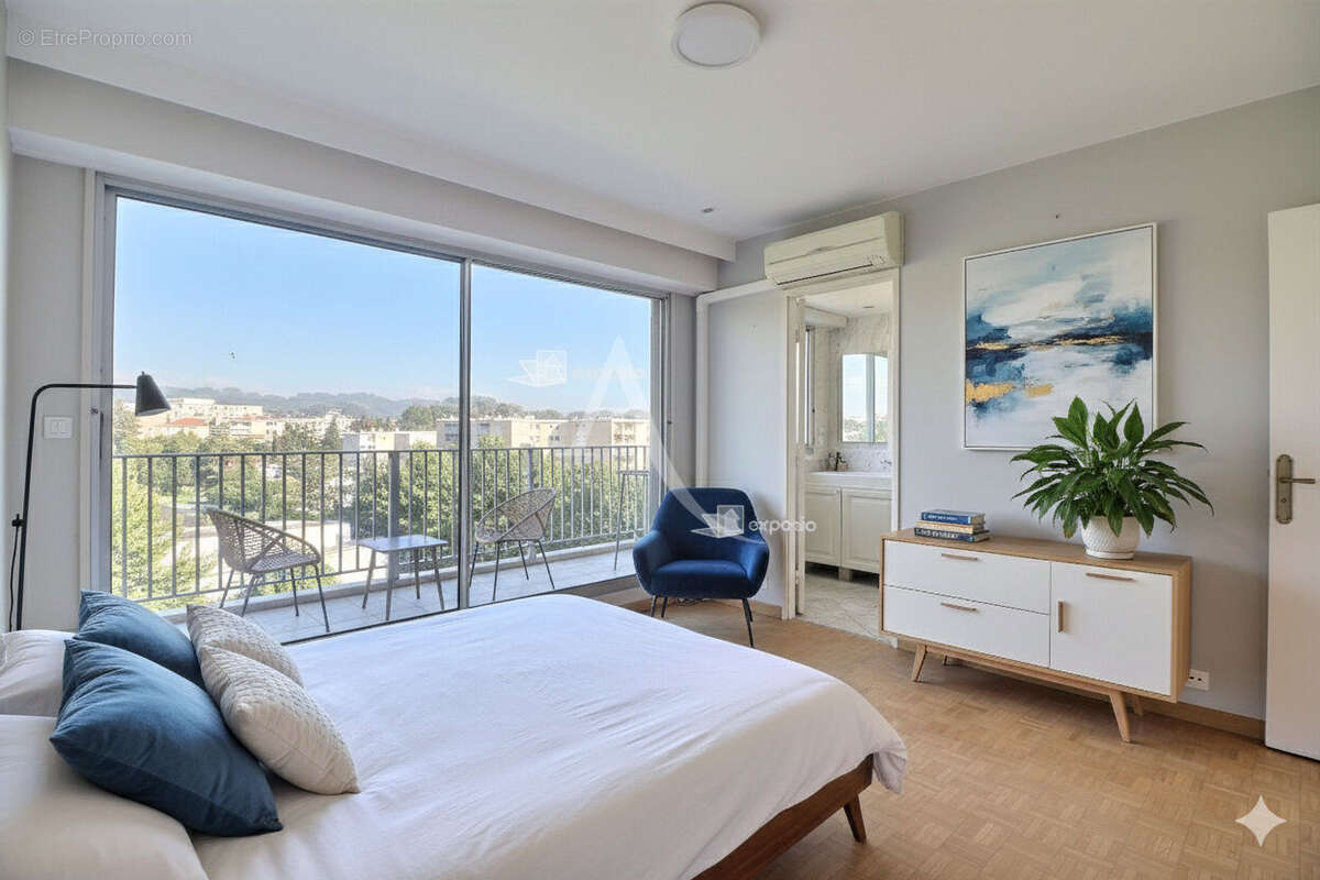 Appartement à MARSEILLE-8E