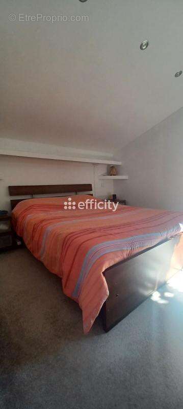 Maison à RUYNES-EN-MARGERIDE