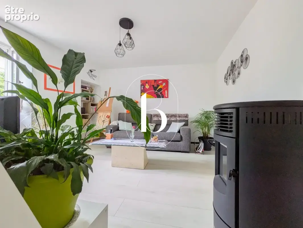 Maison 65 m² à Barjac  - photo 2