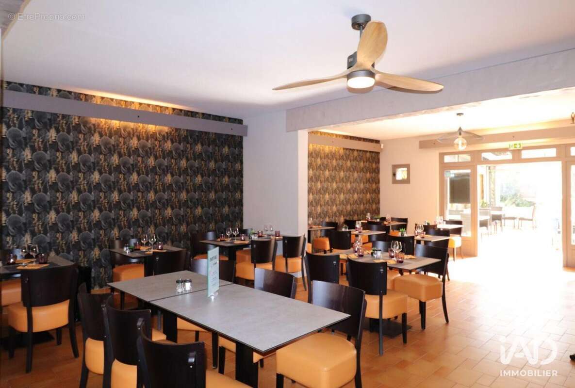 Photo 2 - Commerce à LES SALLES-SUR-VERDON