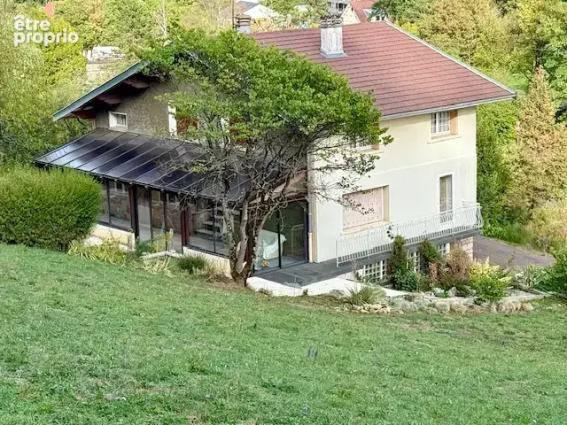 Maison familiale des années 70 avec sous-sol complet et beau potentiel - photo 3
