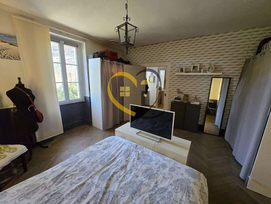 À vendre – Maison de village à Humbligny (18250) - photo 13