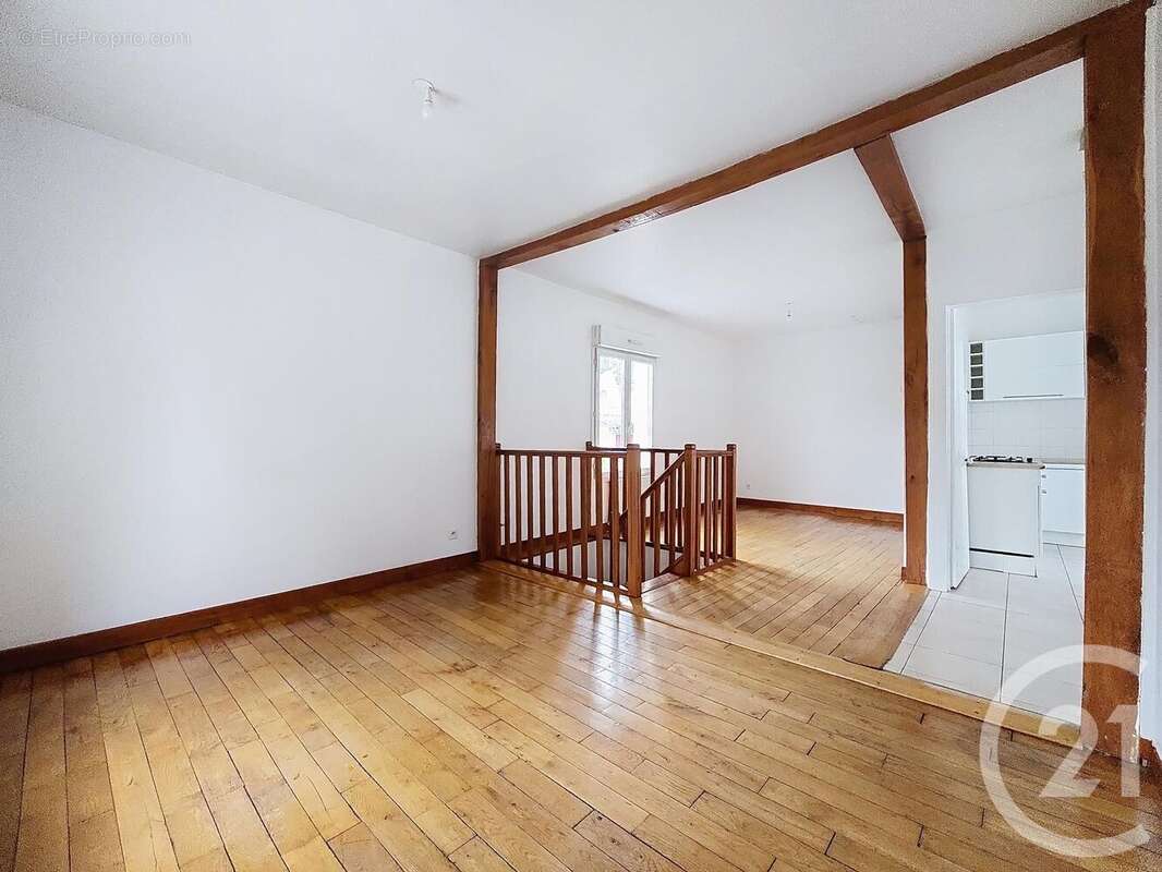 Maison à SAINTE-SAVINE