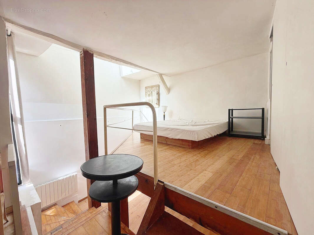 Appartement à PARIS-11E
