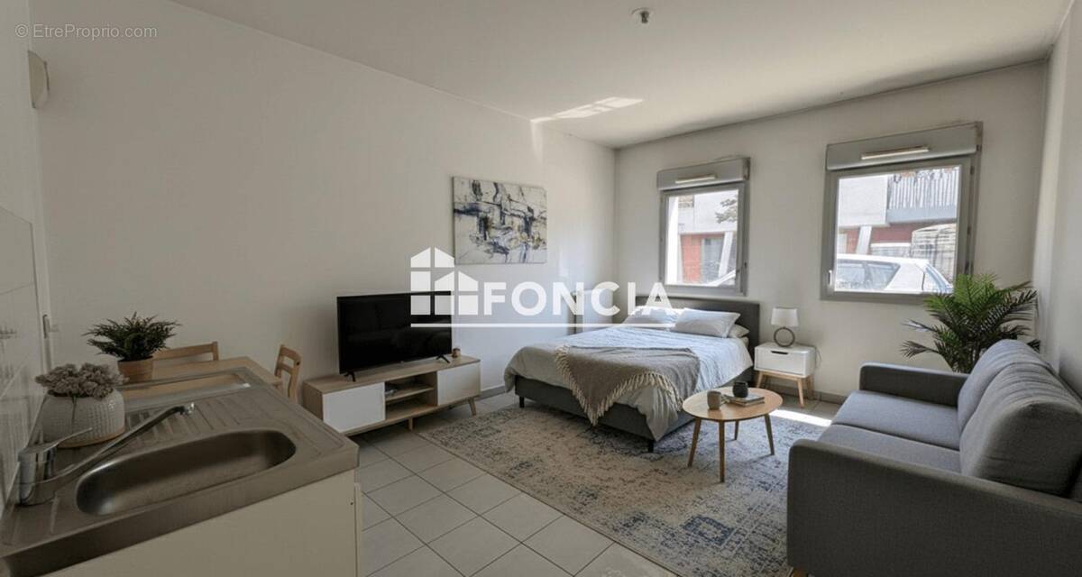 Appartement à MEYZIEU