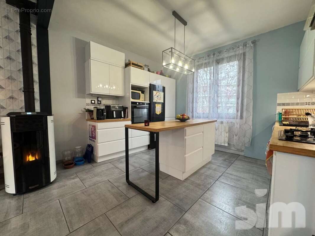 Maison à VAIRES-SUR-MARNE