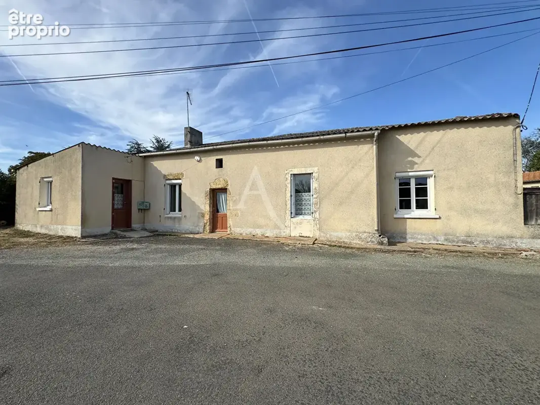 Maison à THOUARCE