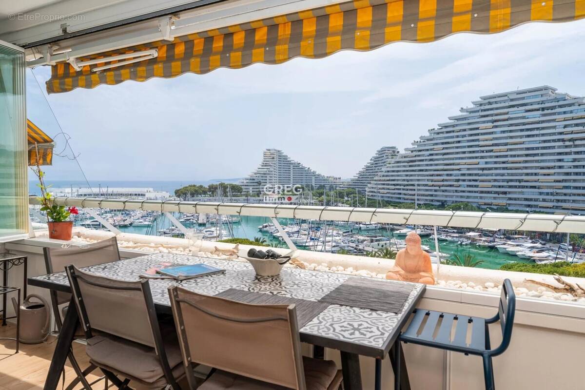 Appartement à VILLENEUVE-LOUBET