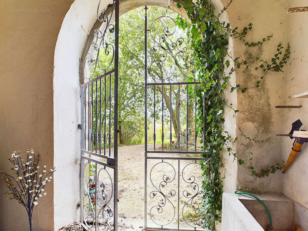 Maison à VILLENEUVE-DE-BERG