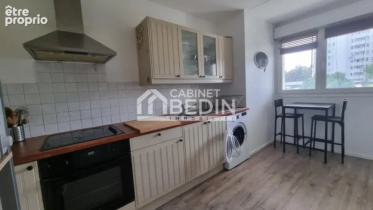 Appartement 105 m² à Merignac  - photo 2