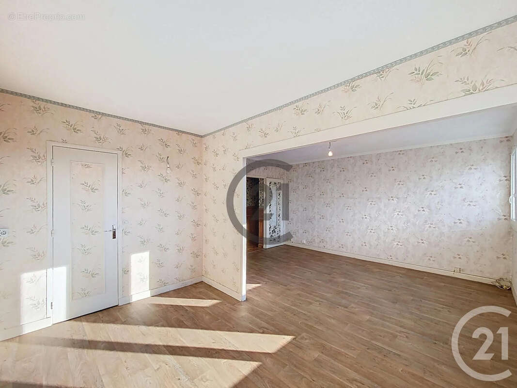Appartement à SAINTE-SAVINE