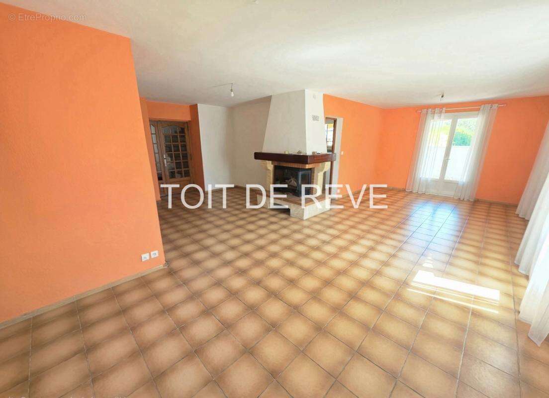 TEYRAN : Maison T5 de 135m² habitable sur une parcelle de 900m² - photo 8