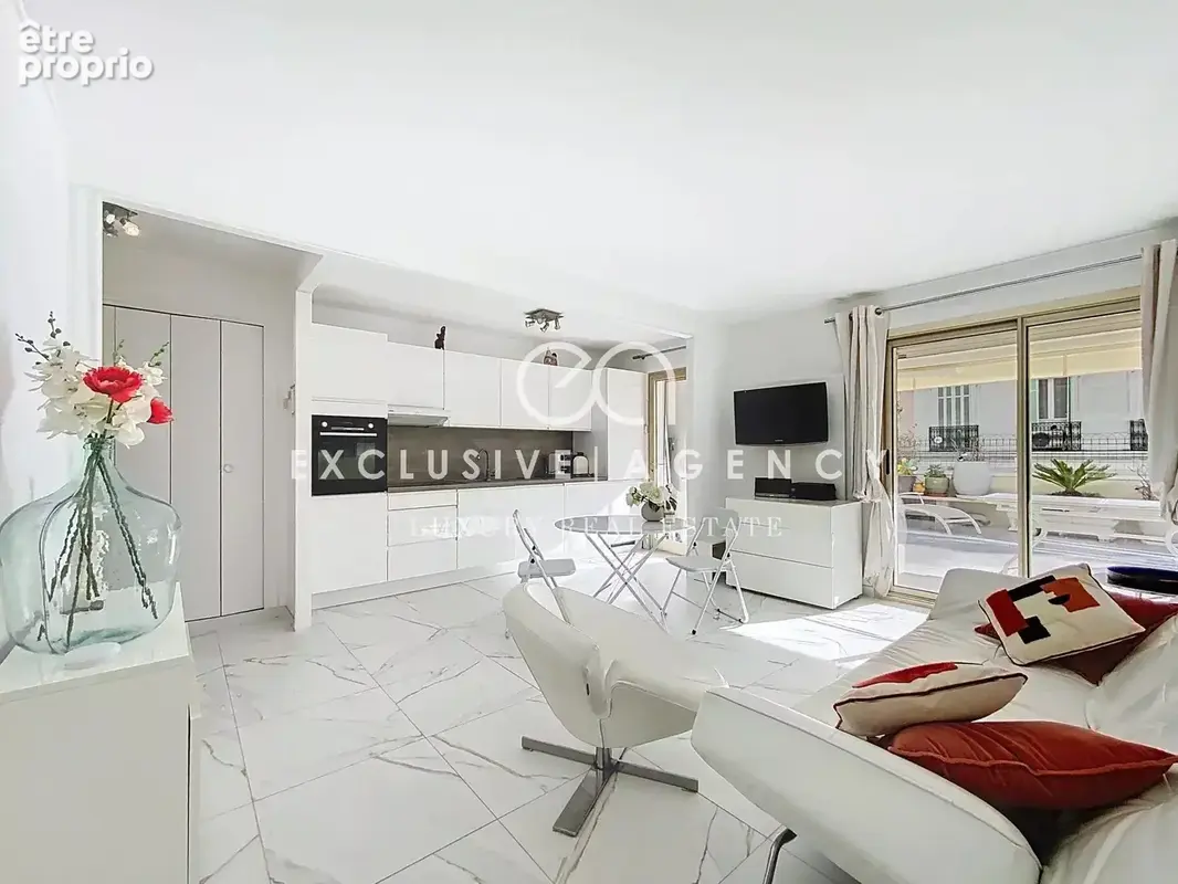 Cannes Banane 2 pièces de 45m² ouvrant sur une profonde terrasse - photo 3