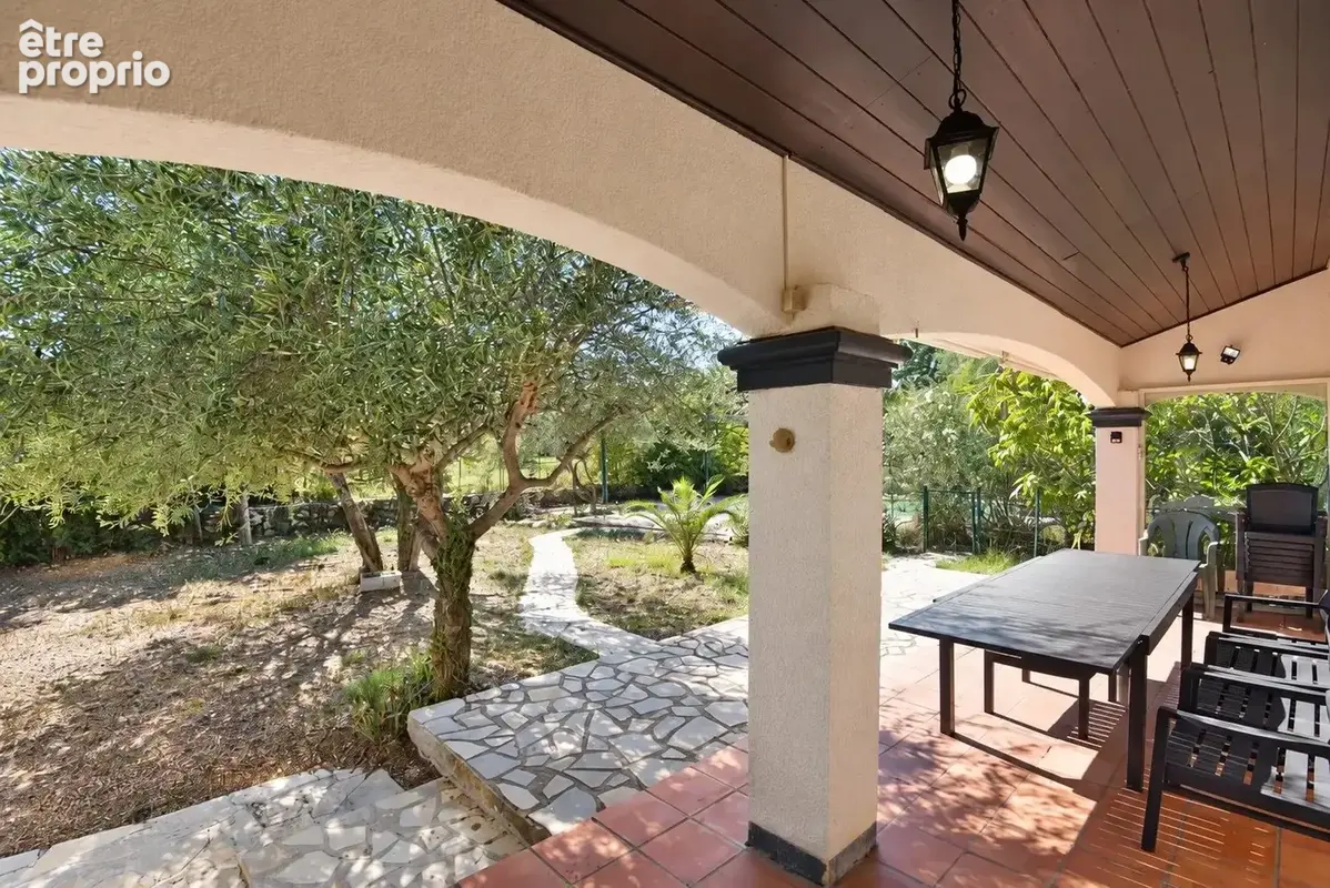Saint-Paul-en-Forêt – Villa 140 m², 4 chambres, piscine chauffée et garage - photo 14