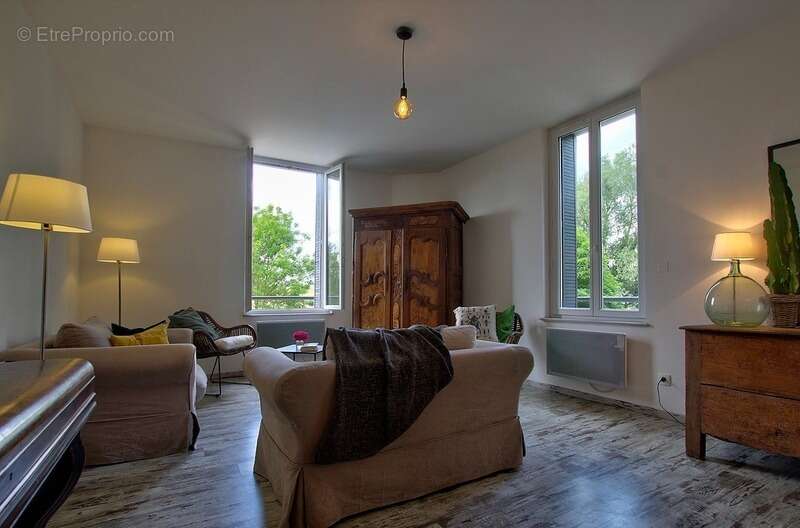 Maison à MONTREVEL-EN-BRESSE