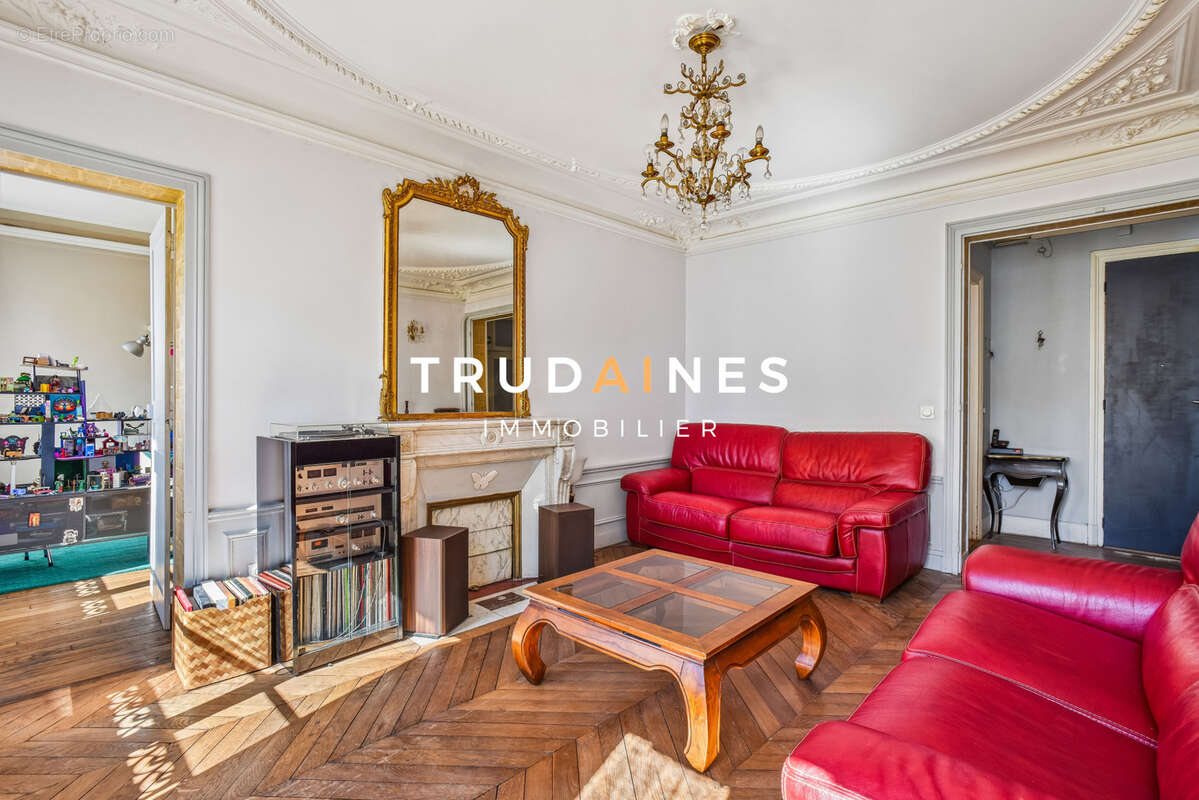 Appartement à PARIS-9E