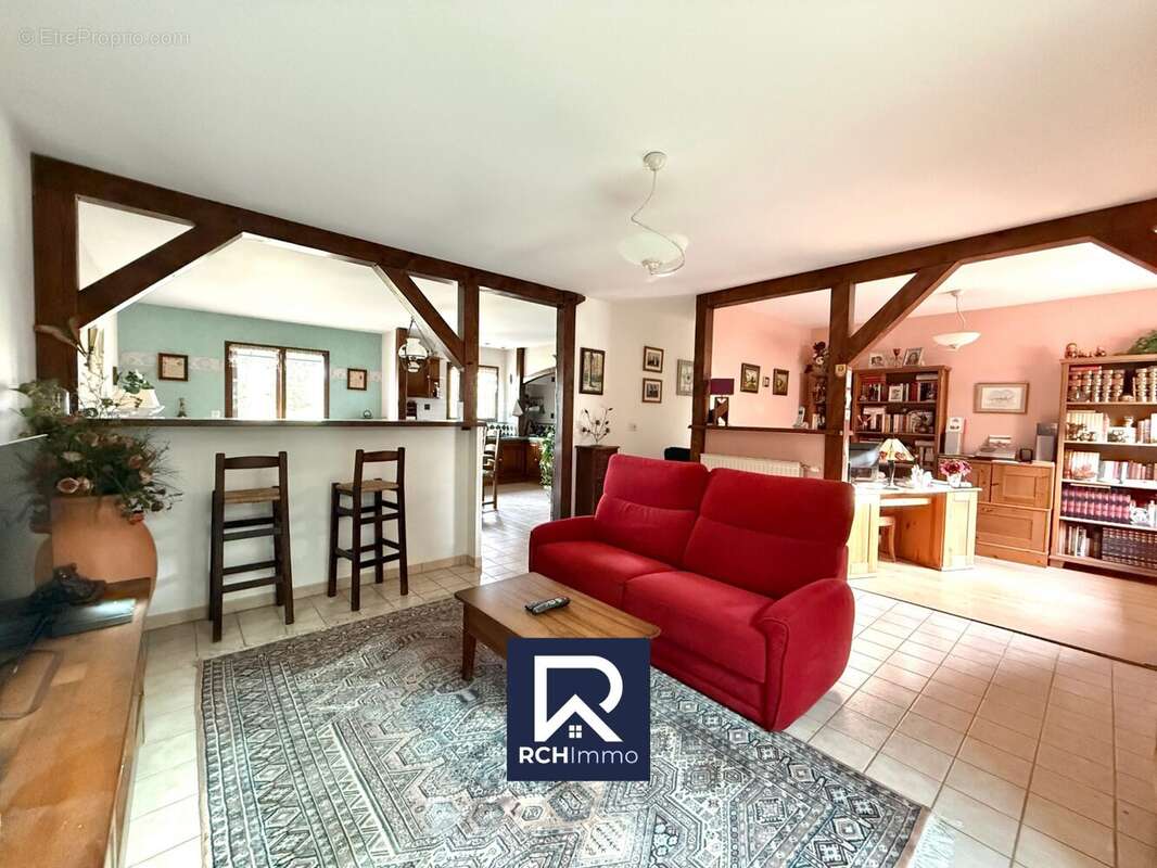 Maison à OYTIER-SAINT-OBLAS