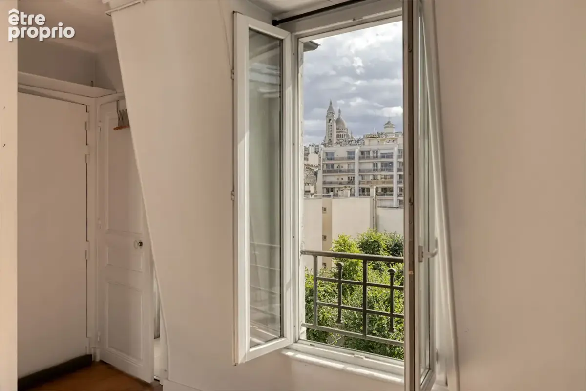 Jules Joffrin - Studio 34 m² - Etage élevé - vue sur le Sacré-Coeur - photo 3