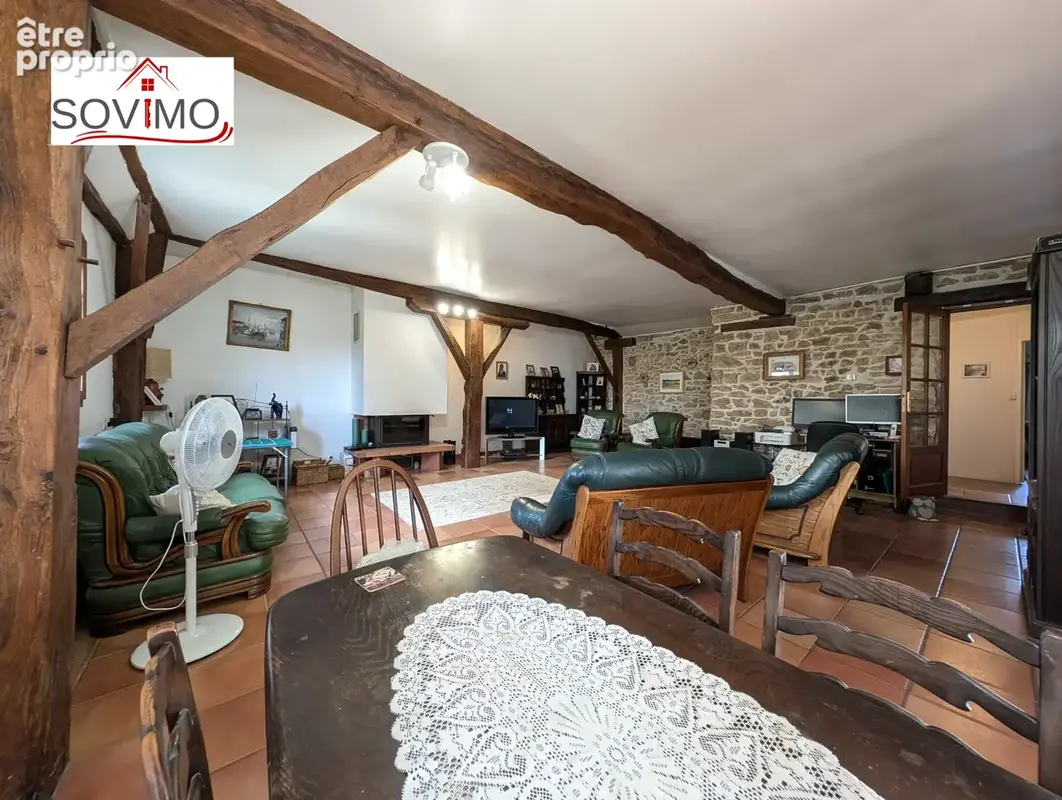 Authentique maison de campagne indépendante avec gîte, piscine et grand terrain en face - photo 17