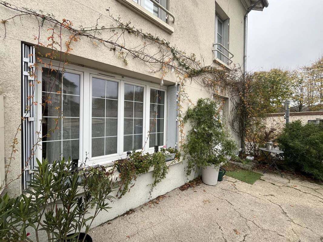 Appartement à DAMPIERRE-EN-YVELINES