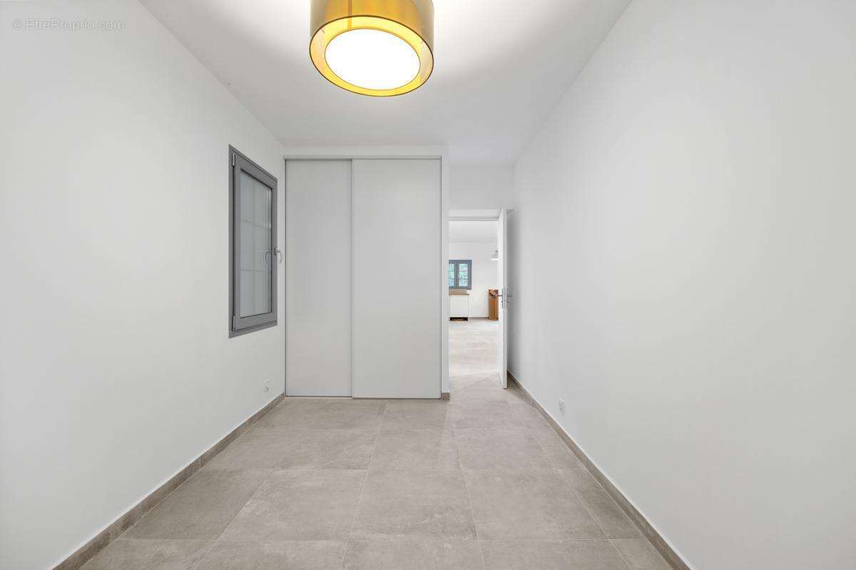 Appartement à TOURRETTE-LEVENS