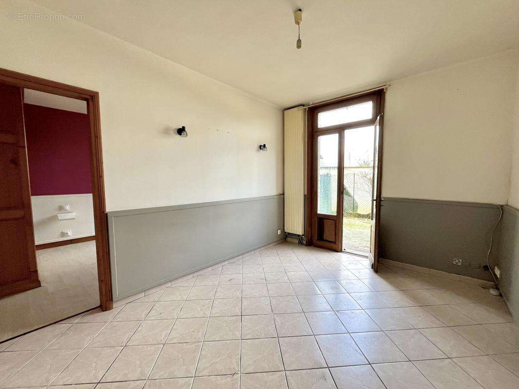 Appartement à BELLEU