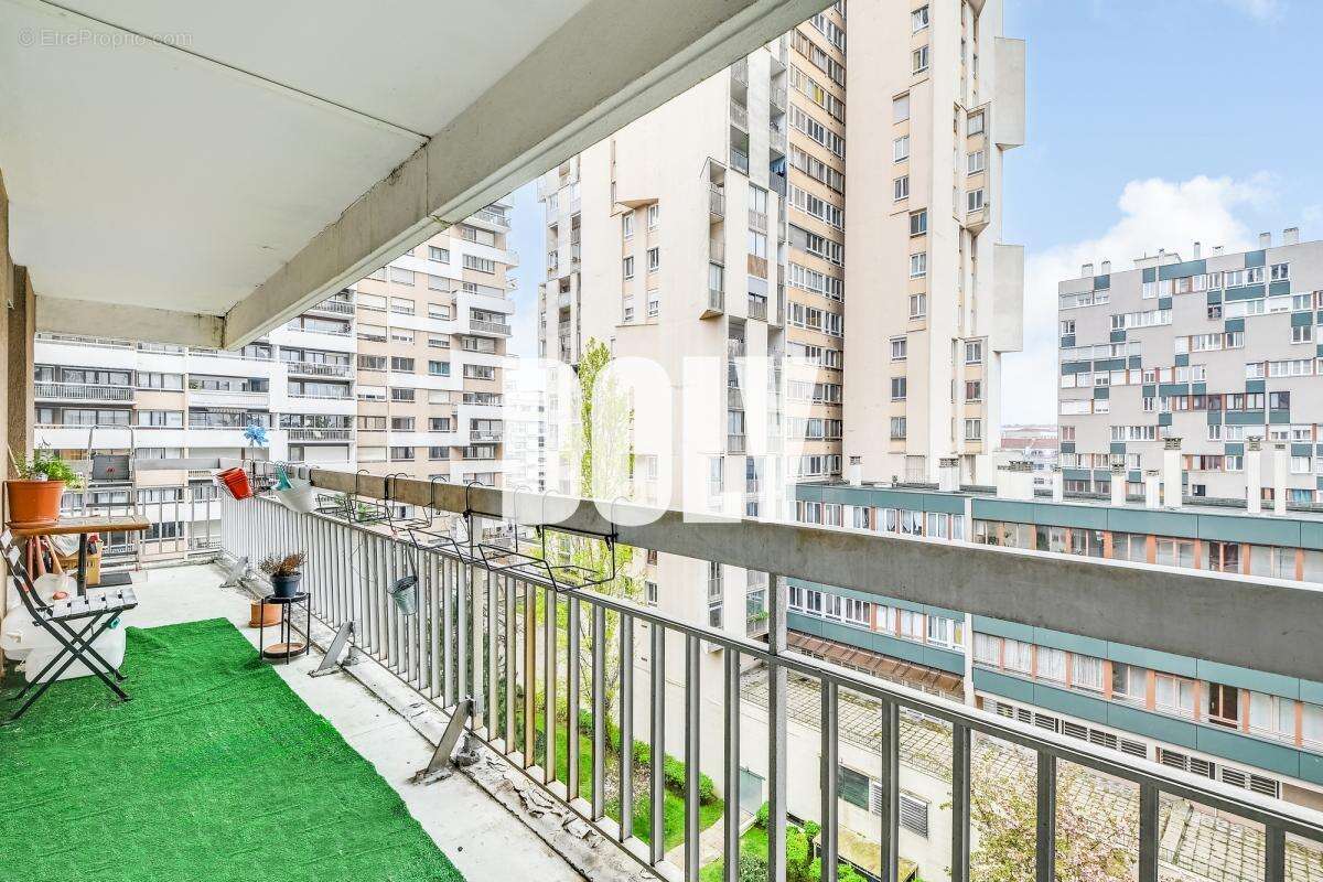 Appartement à PARIS-19E