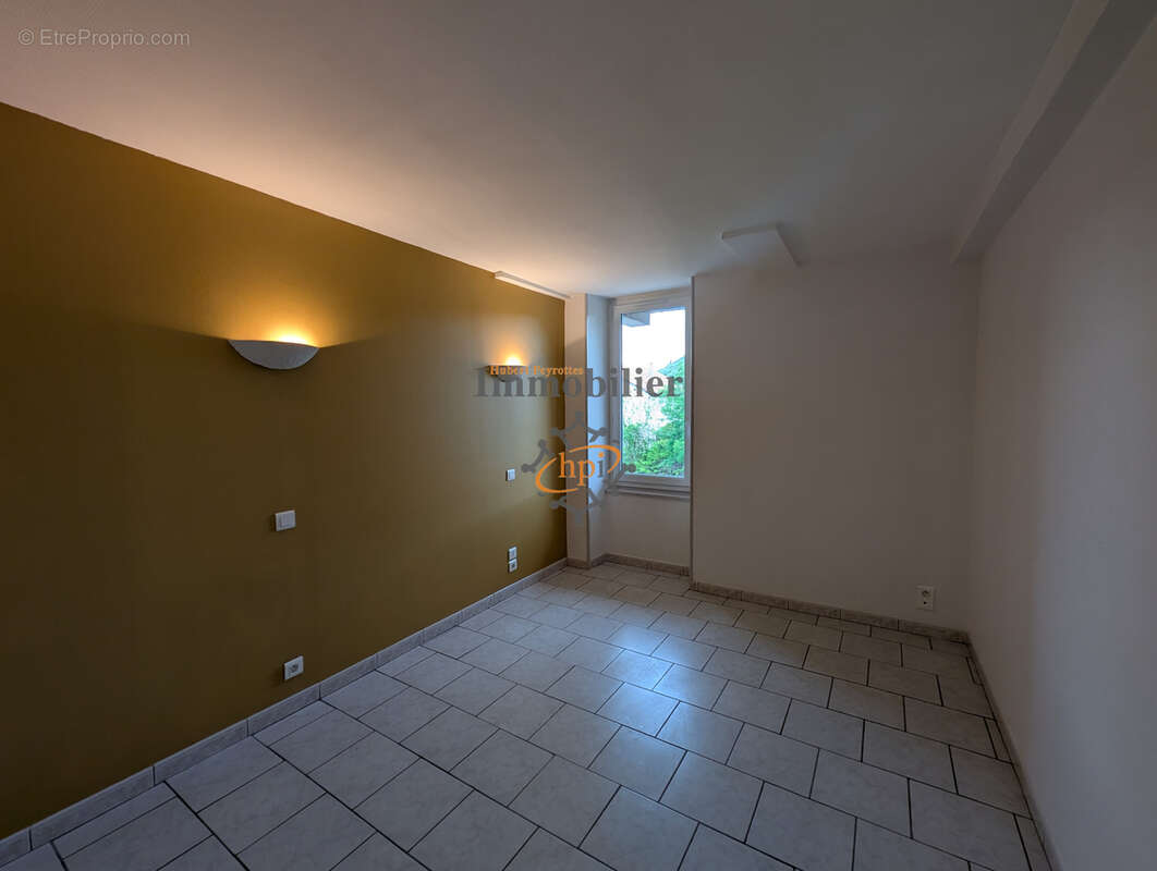 Appartement à SAINT-AFFRIQUE