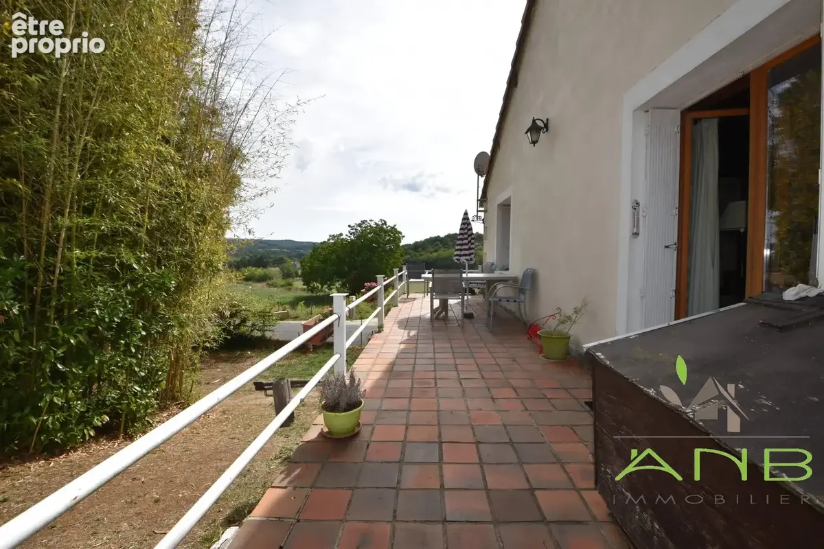 Maison 5 pièces 147 m² à vendre à Montbron (16220) - photo 9