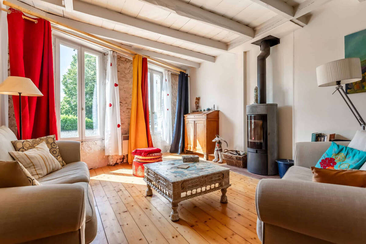 Maison à CASTELSAGRAT