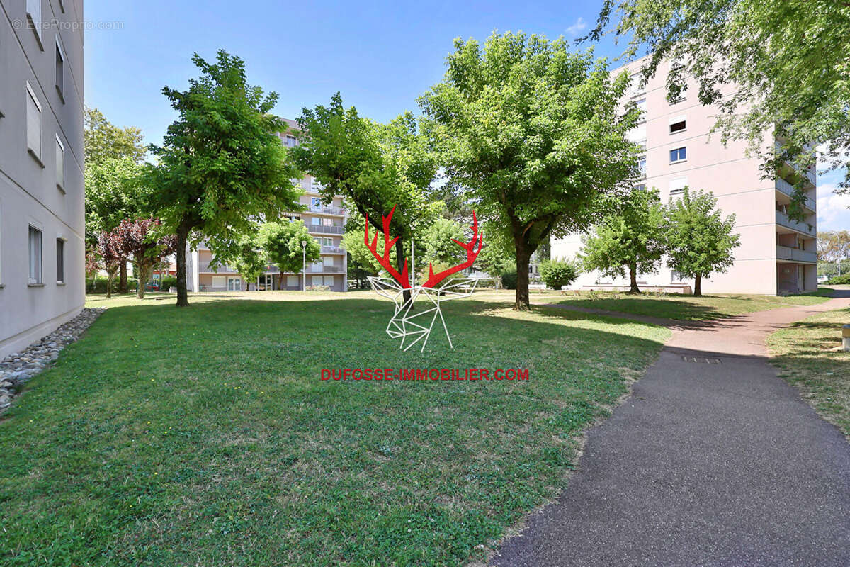 Appartement à RILLIEUX-LA-PAPE