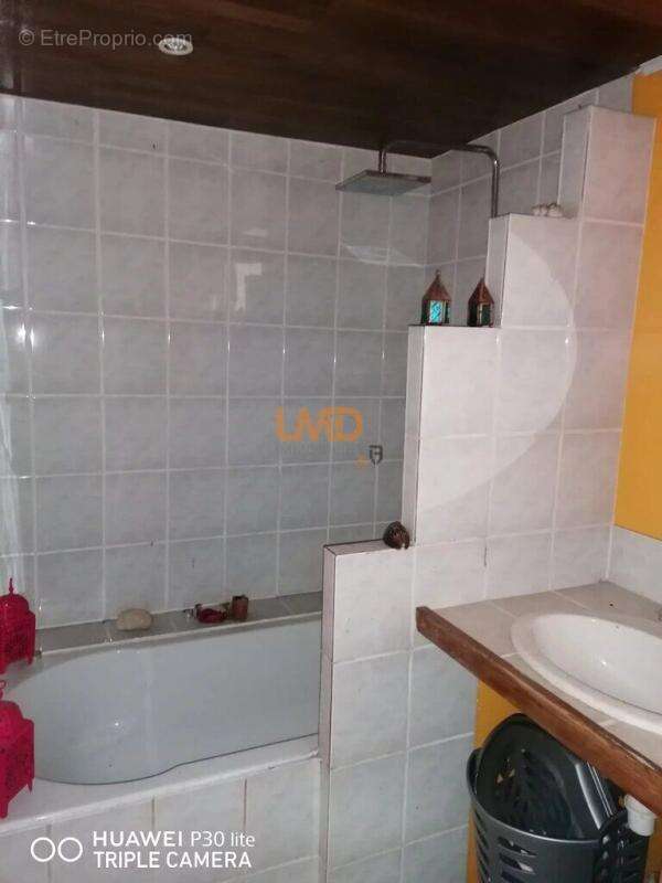 Maison à LIVINHAC-LE-HAUT