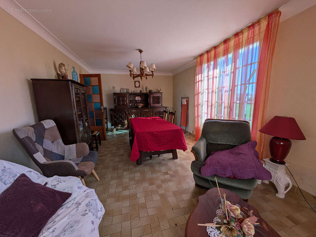 Maison à NIVILLAC
